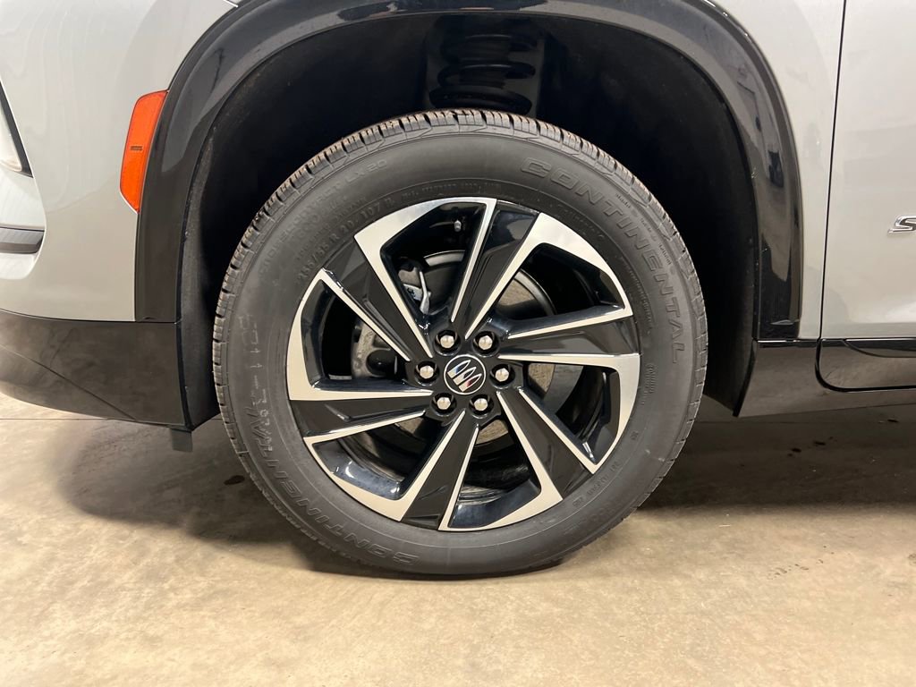 New 2026 Buick Enclave Sport Touring w/ Power Package image 9