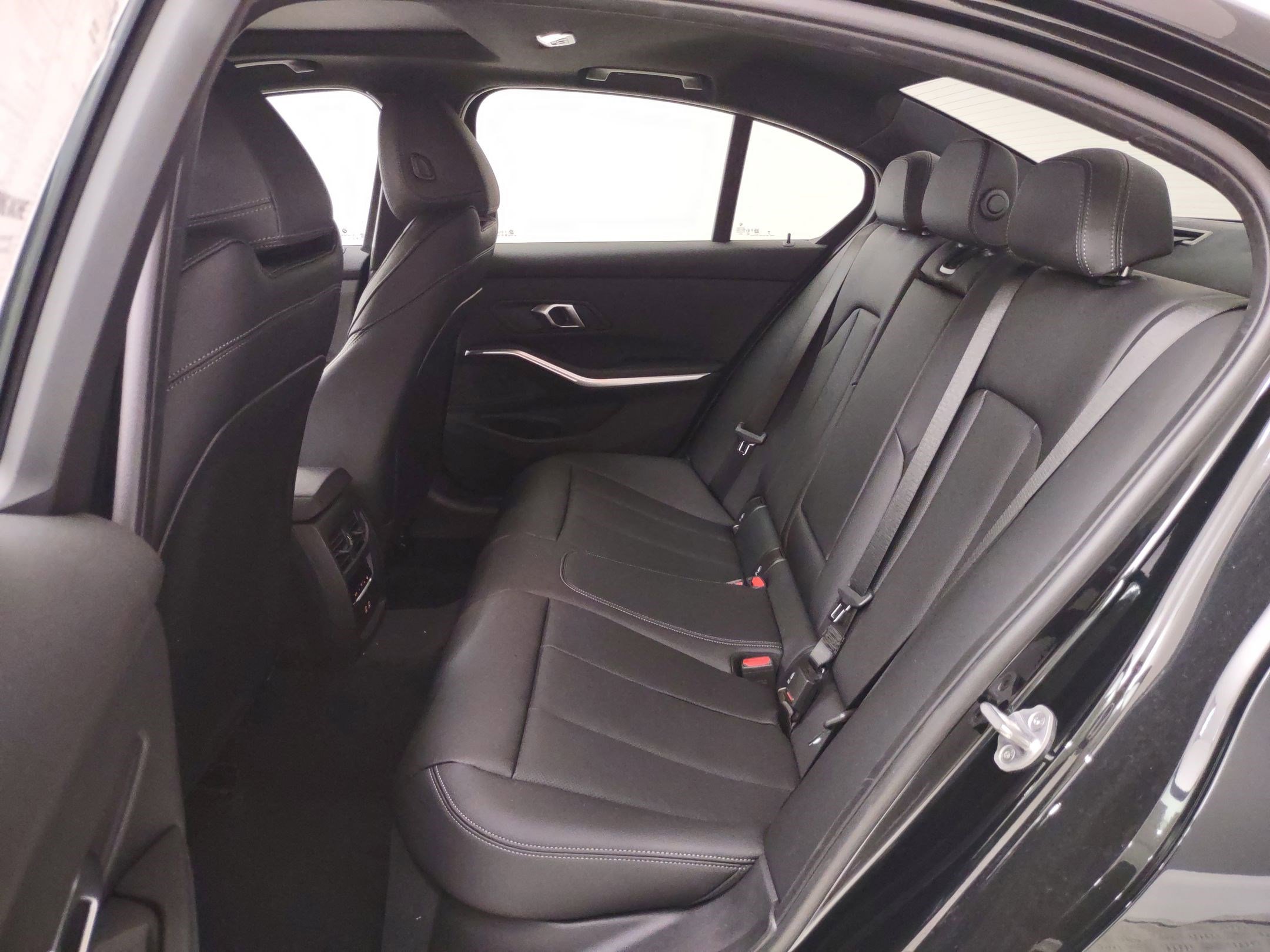 New 2026 BMW 330i Sedan w/ Convenience Package image 14