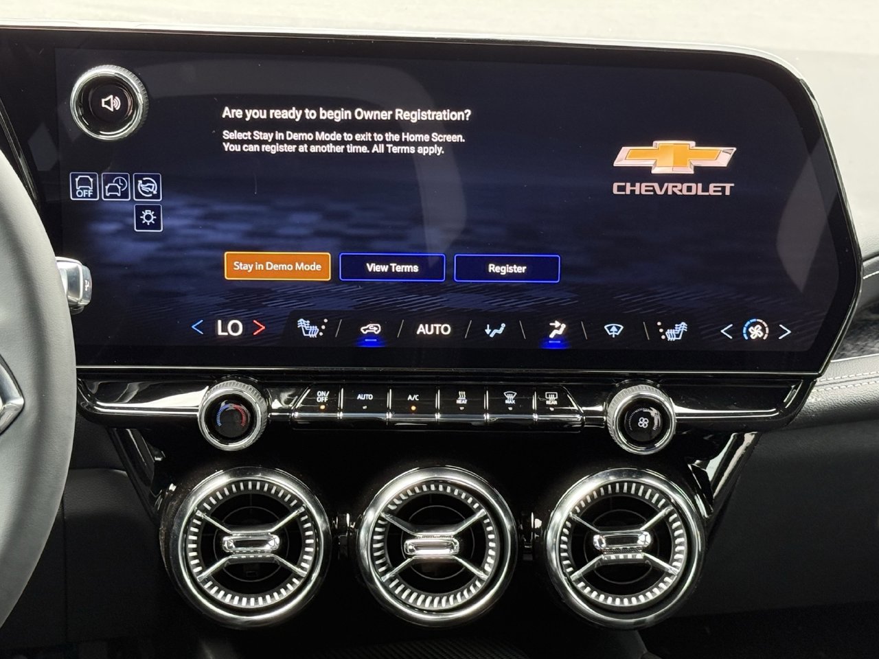 New 2026 Chevrolet Blazer EV LT w/ Super Cruise Package FWD image 14