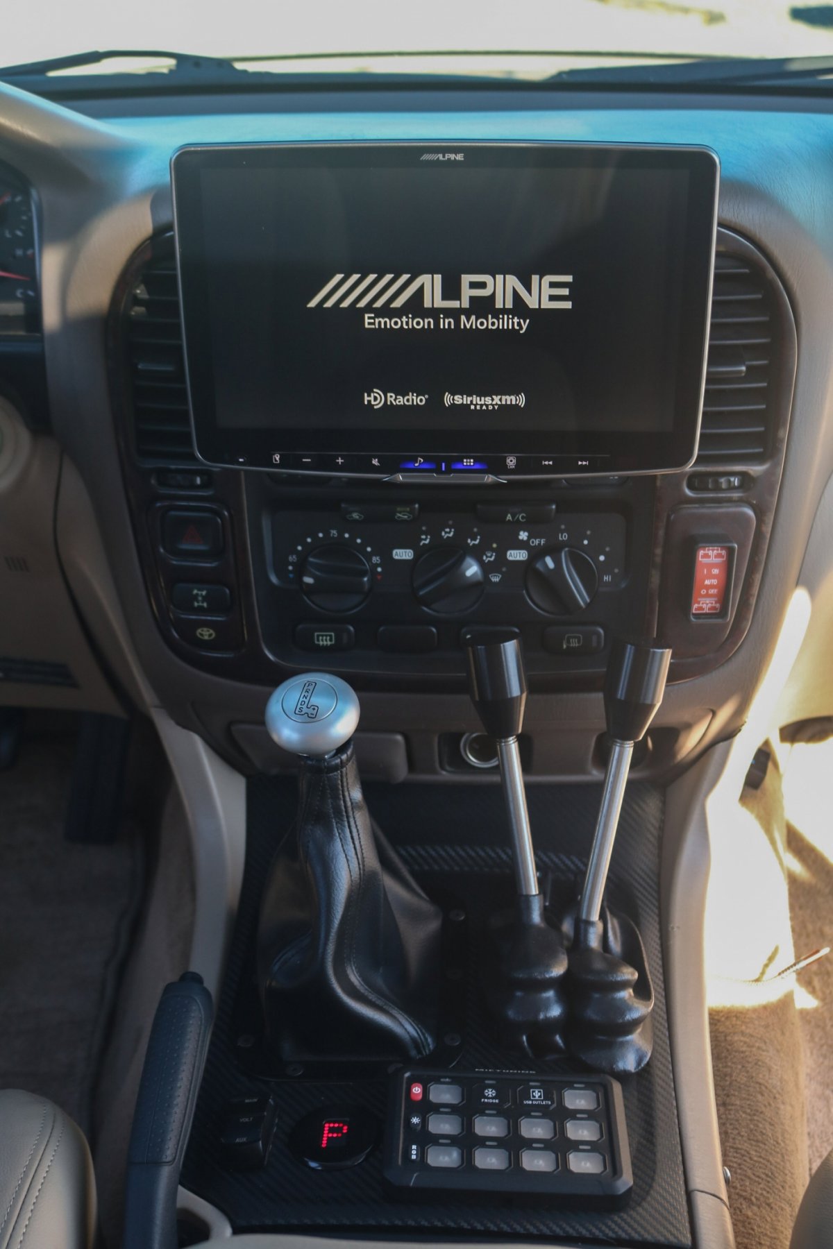 Used 2000 Toyota Land Cruiser AWD/4WD image 7