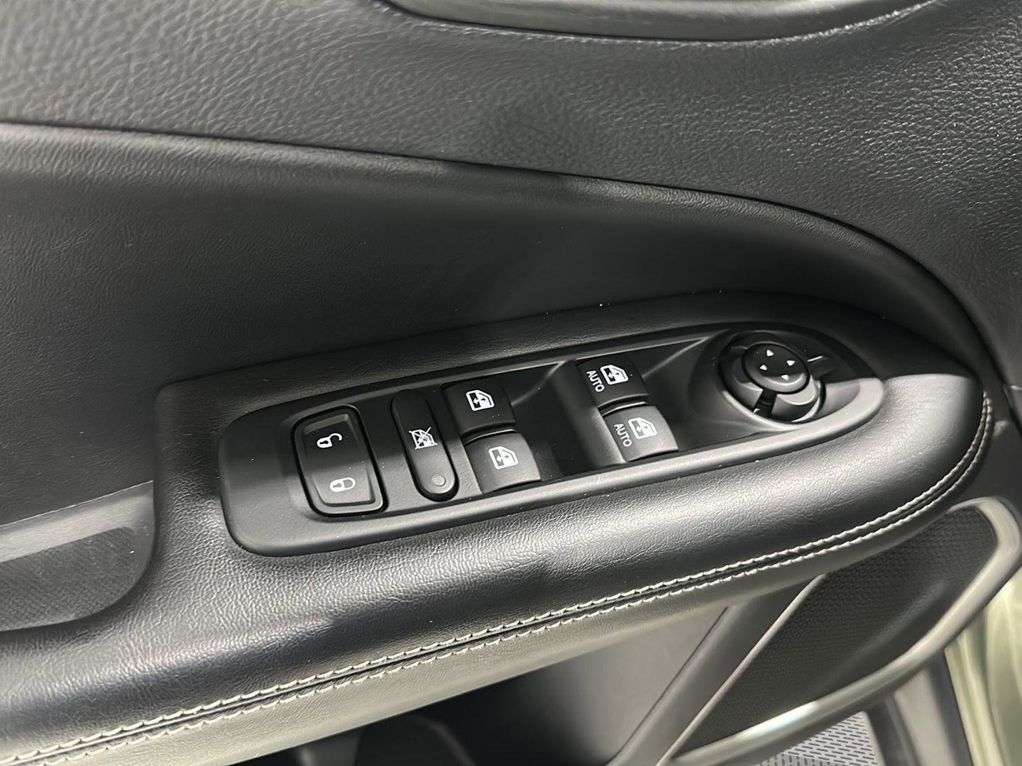 Used 2021 Jeep Compass Latitude w/ Driver Assistance Group image 17