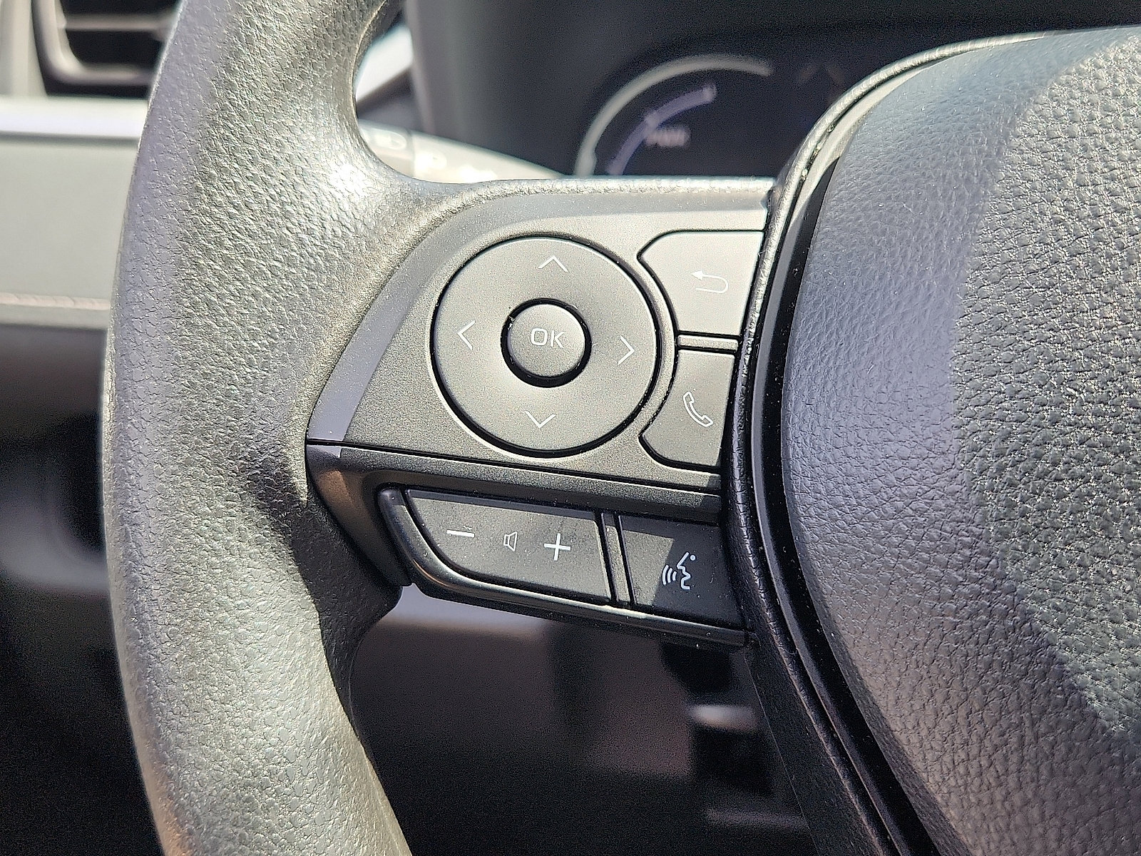 Used 2024 Toyota RAV4 XLE image 21