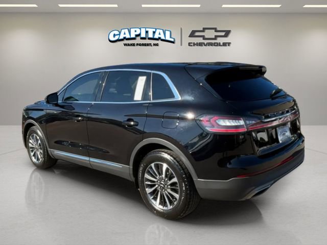 Used 2023 Lincoln Nautilus Standard w/ Premium Package image 3