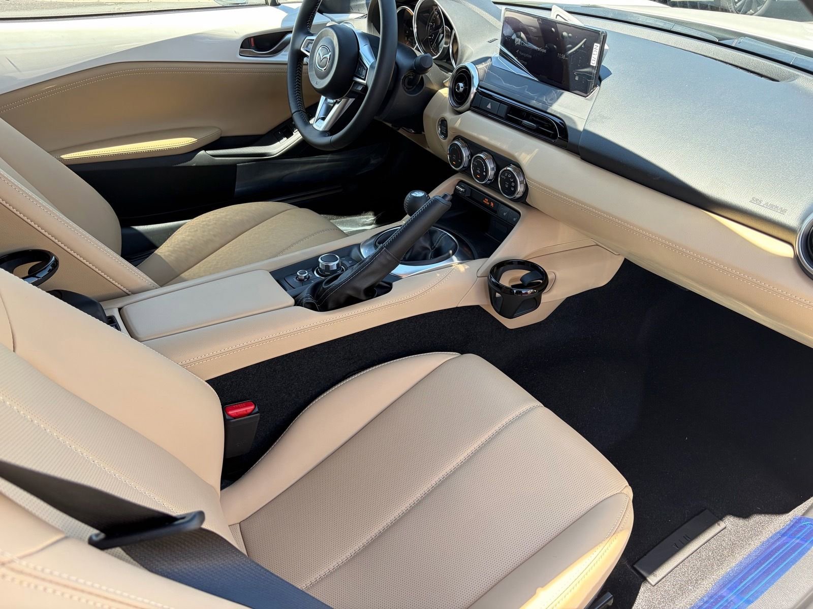 New 2026 MAZDA MX-5 Miata RF Grand Touring w/ Weather Package image 24