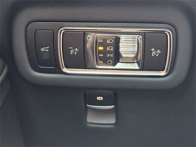 Certified 2024 Lincoln Nautilus Premier w/ Equipment Group 102A image 22