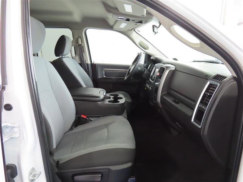 Used 2024 RAM 1500 Classic SLT AWD/4WD image 31