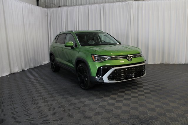 New 2025 Volkswagen Taos SEL image 28