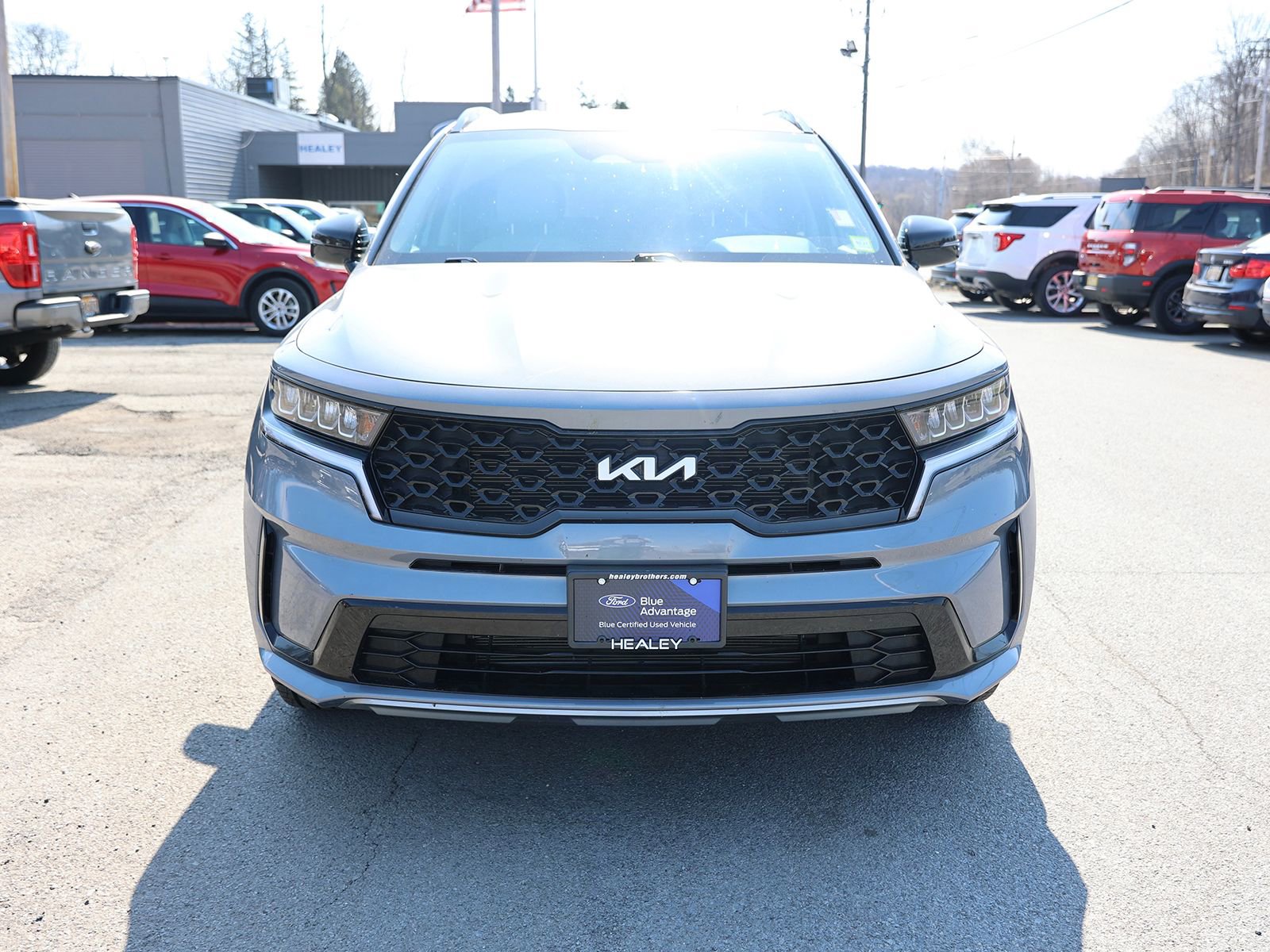 Used 2023 Kia Sorento S image 2