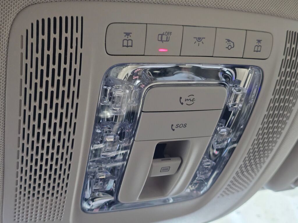 Used 2024 Mercedes-Benz GLS 580 GLS 580 image 46