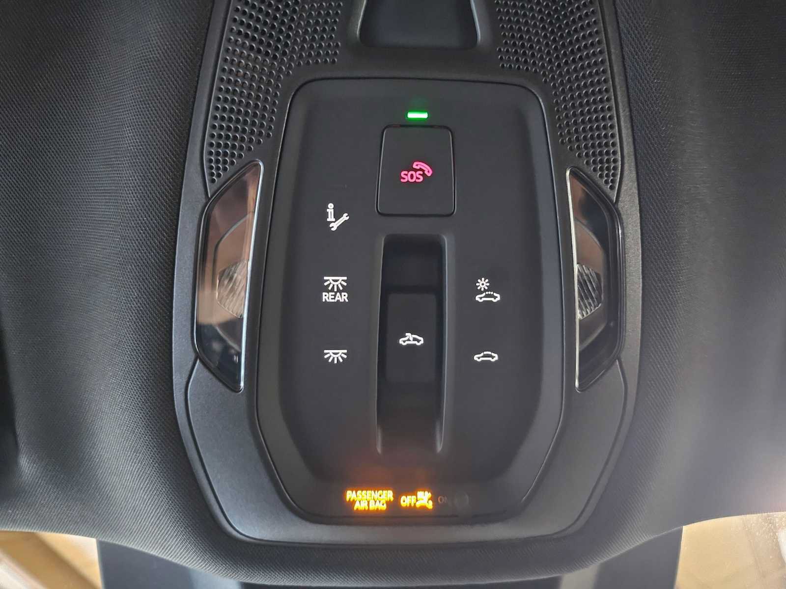 Used 2025 Audi SQ6 e-tron Prestige AWD/4WD image 33