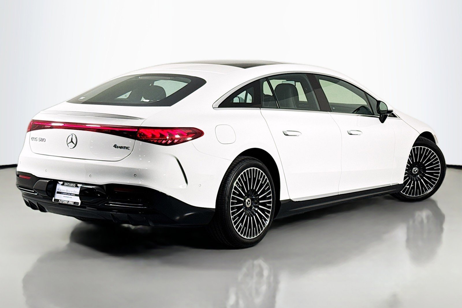 Certified 2022 Mercedes-Benz EQS 580 4MATIC Sedan image 11