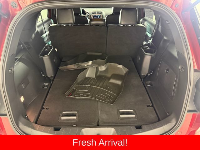Used 2016 Ford Explorer XLT w/ Equipment Group 202A AWD/4WD image 16