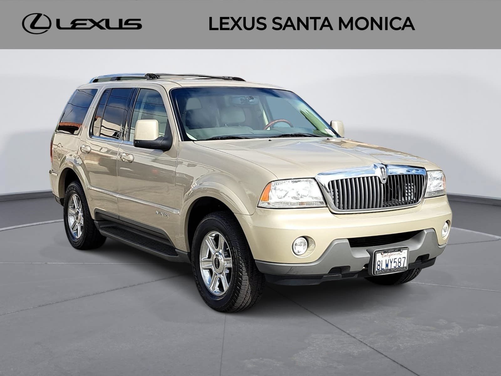 Used 2004 Lincoln Aviator 2WD image 3