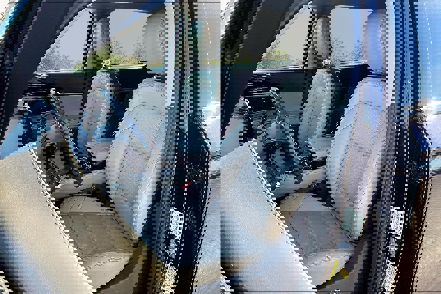 Used 2024 Lincoln Nautilus Premier w/ Equipment Group 102A image 25