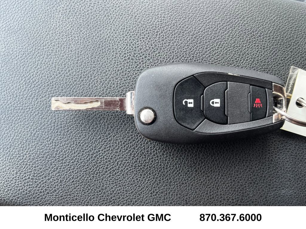 Used 2025 Chevrolet Trax LS image 21