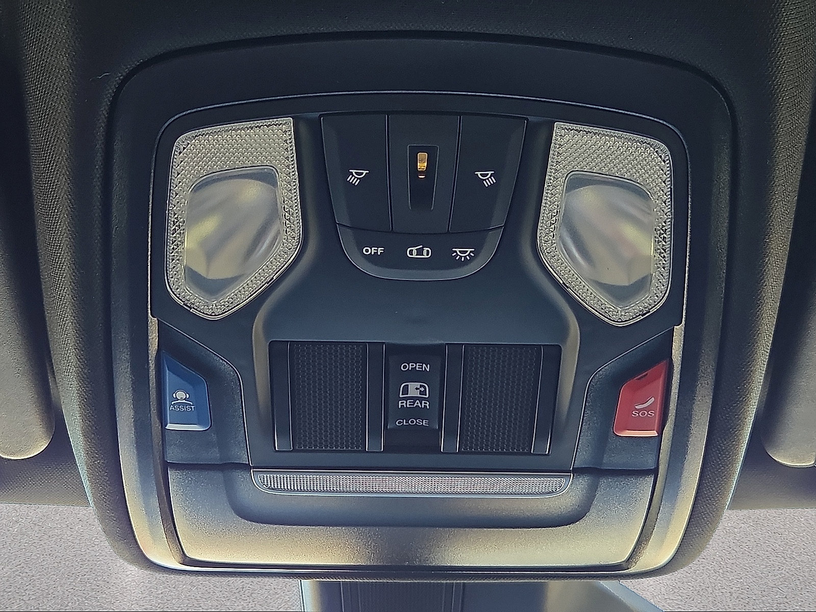 Used 2025 RAM 1500 Warlock AWD/4WD image 19