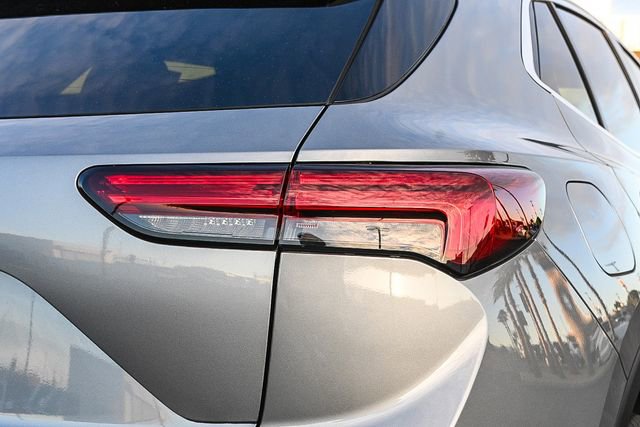 Used 2023 Buick Envision Essence image 9