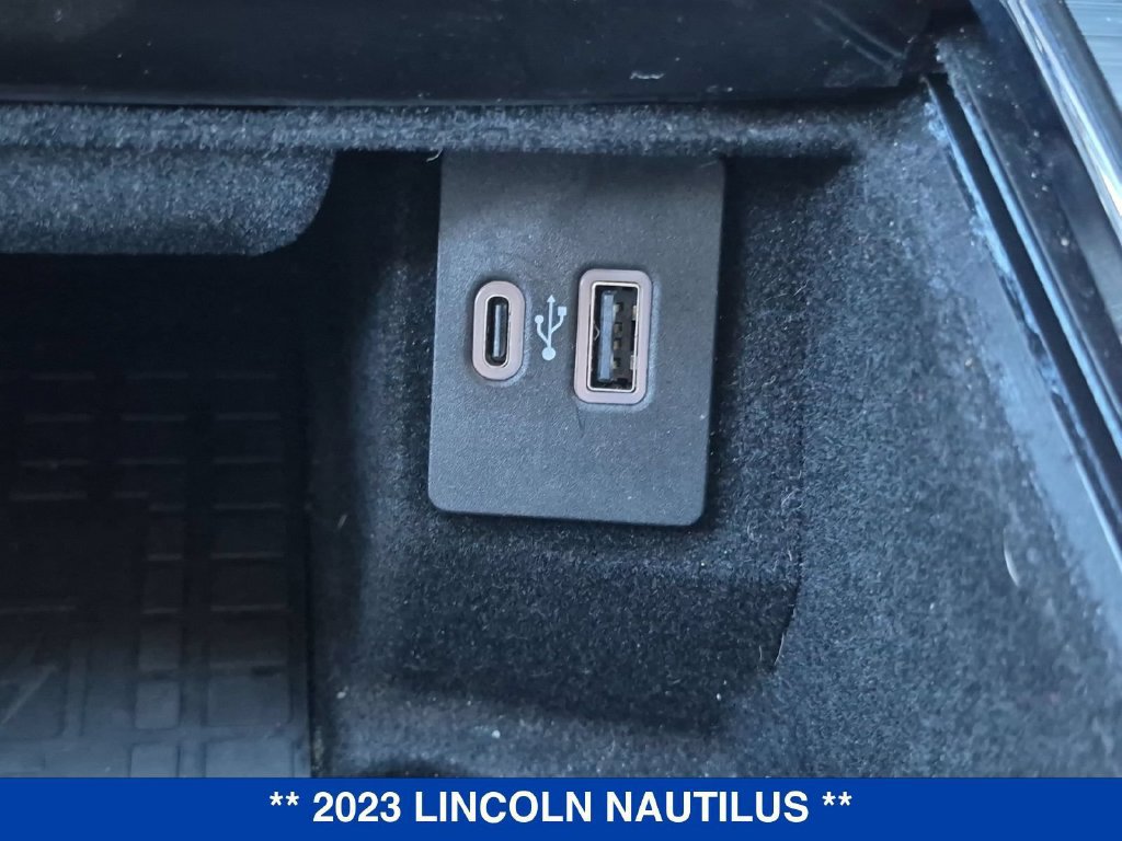 Used 2023 Lincoln Nautilus Reserve w/ Cargo Utility Package AWD/4WD image 29