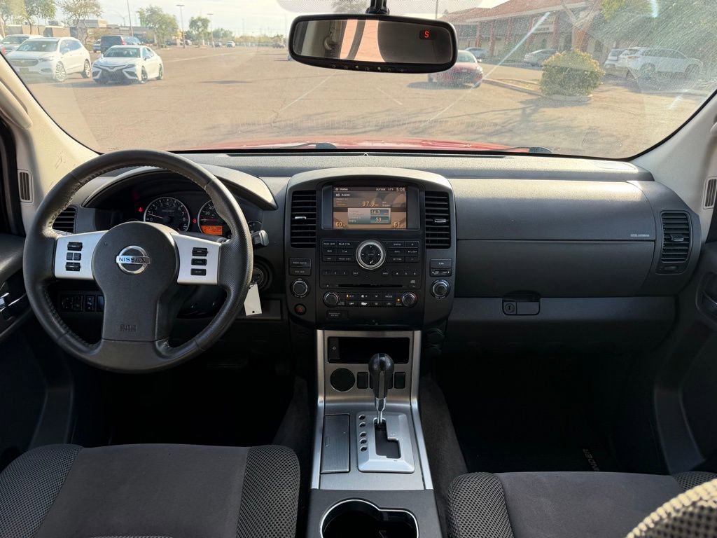 Used 2011 Nissan Pathfinder SV image 28
