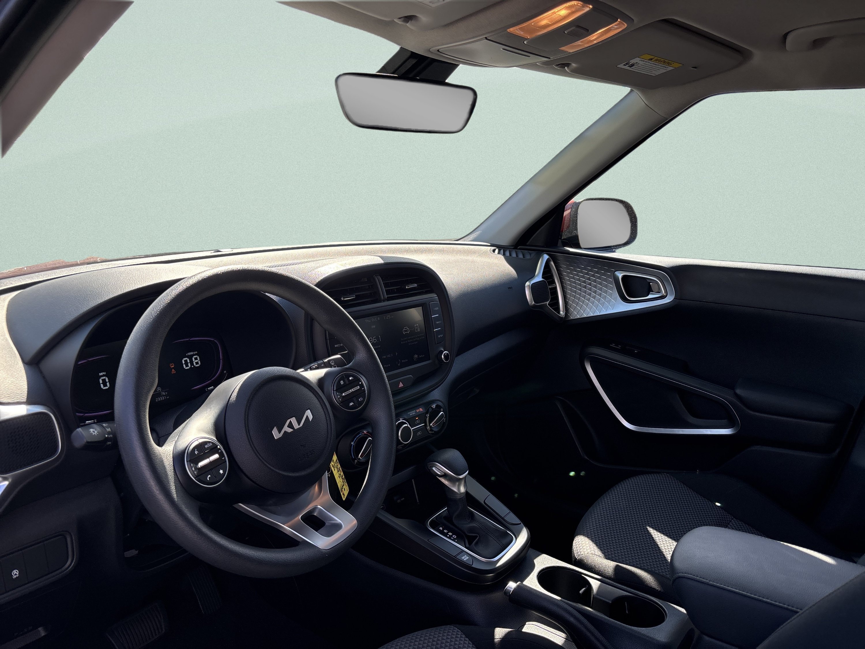 Used 2025 Kia Soul LX w/ LX Technology Package FWD image 12
