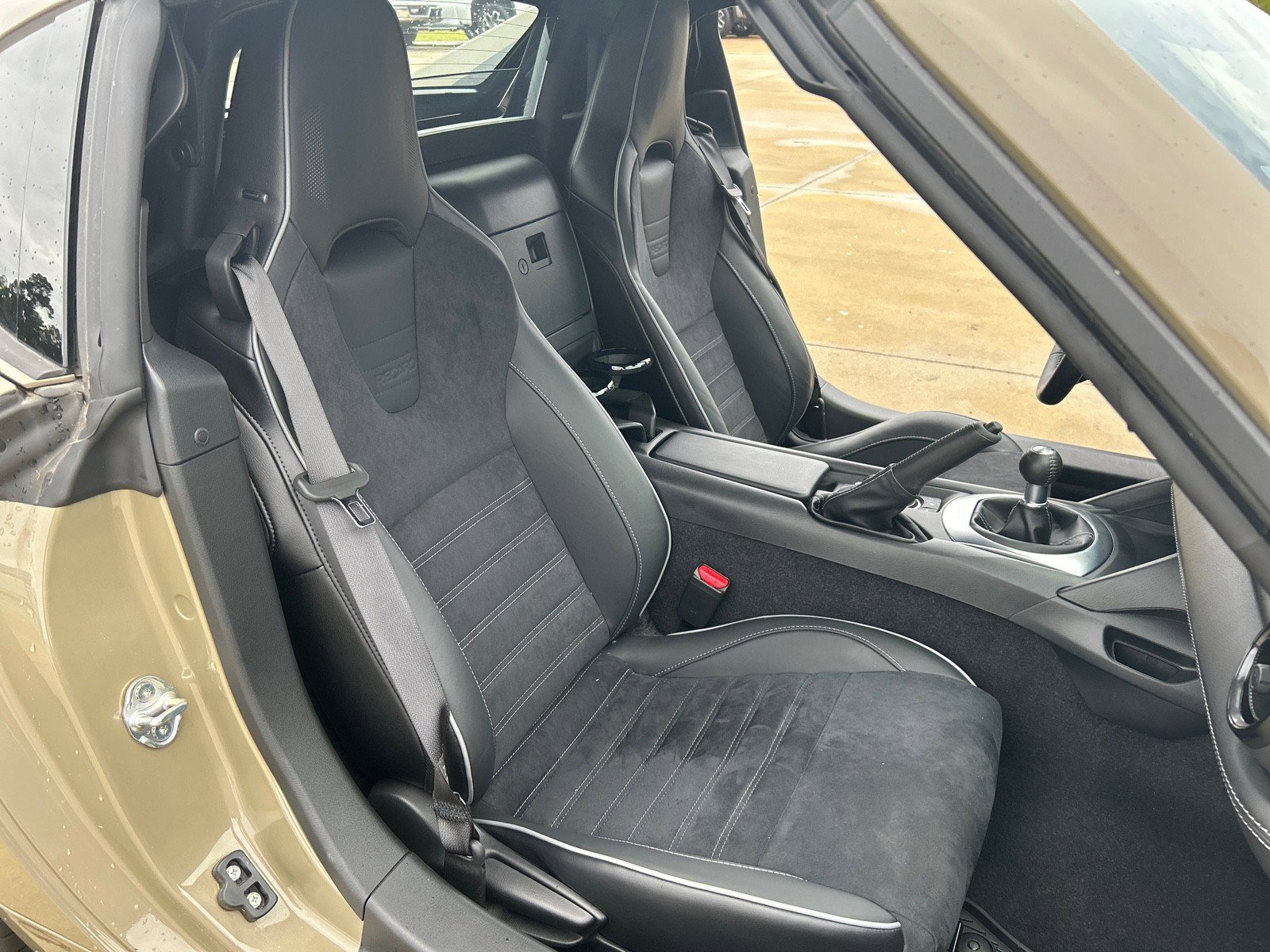 Used 2023 MAZDA MX-5 Miata Club w/ Weather Package RWD image 16