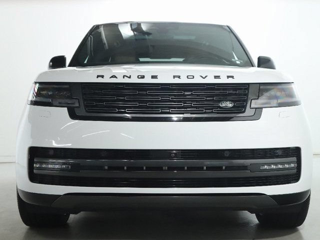 Used 2025 Land Rover Range Rover SE AWD/4WD image 13