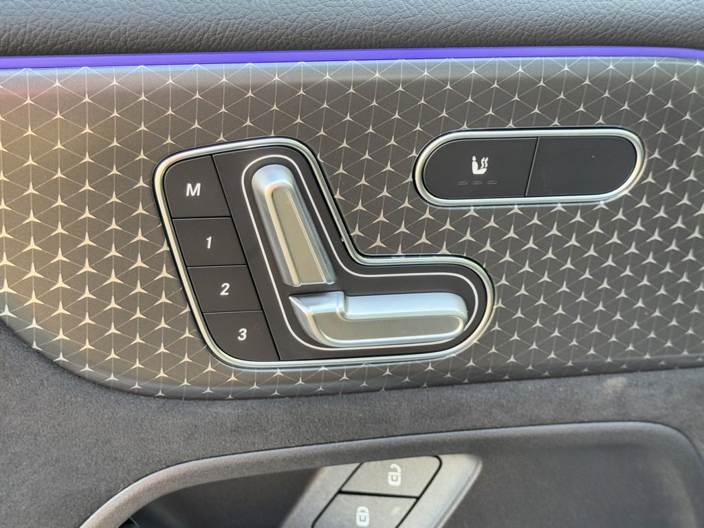 New 2025 Mercedes-Benz GLB 35 AMG 4MATIC image 18