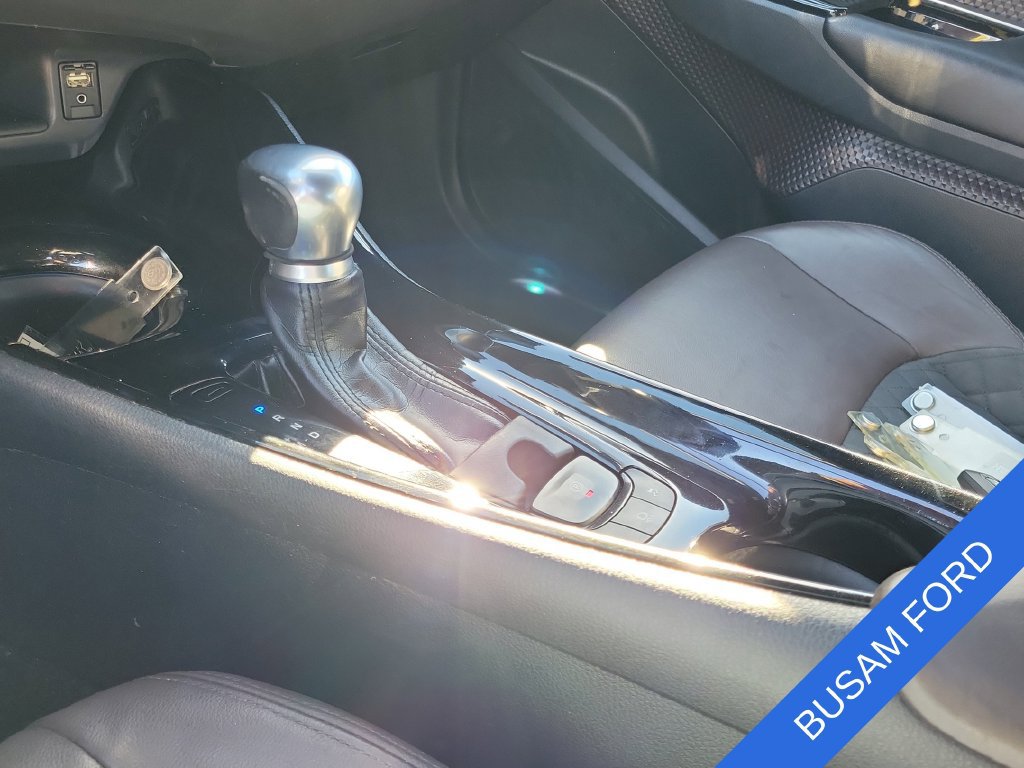 Used 2019 Toyota C-HR Limited FWD image 26