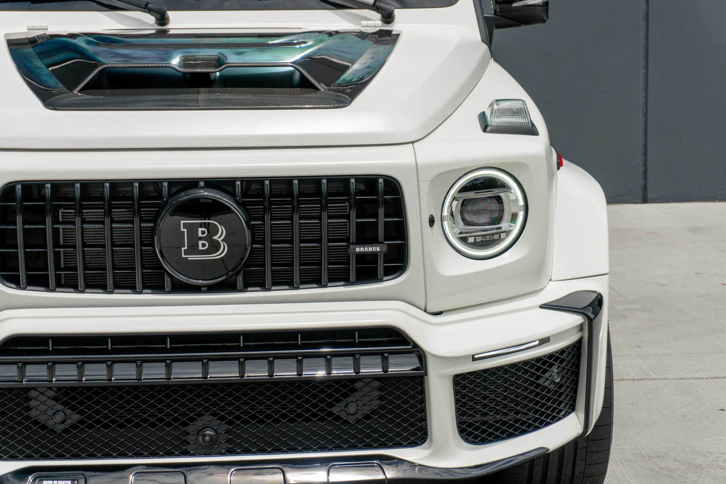 Used 2025 Mercedes-Benz G 63 AMG 4MATIC image 30