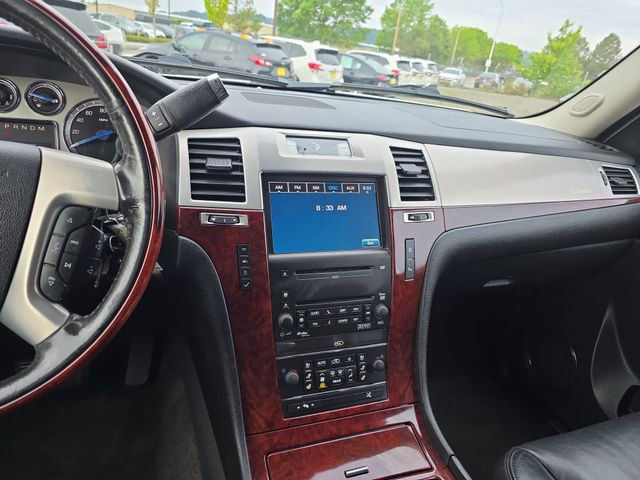 Used 2010 Cadillac Escalade ESV Premium AWD/4WD image 22