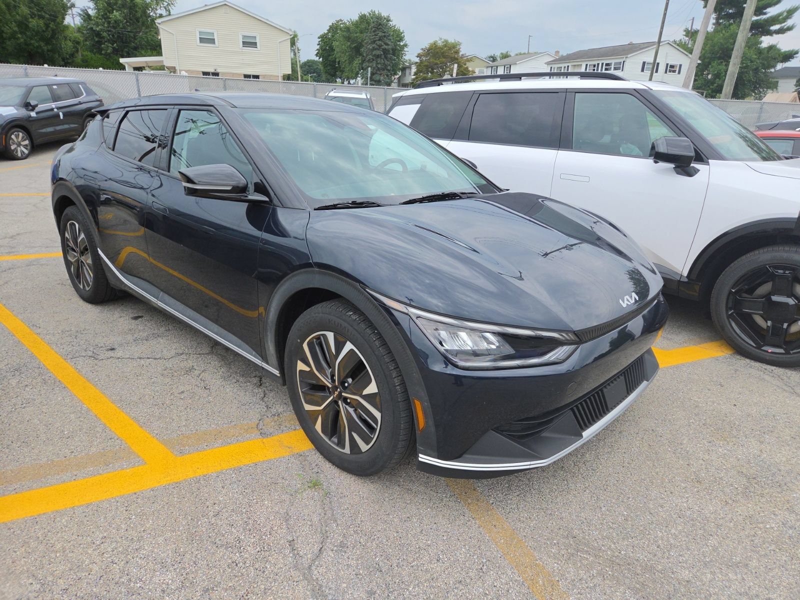 Certified 2024 Kia EV6 Light AWD/4WD image 3