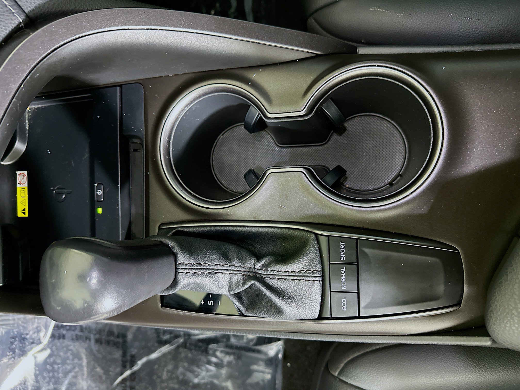 Used 2022 Toyota Camry SE w/ Audio Upgrade Package FWD image 22