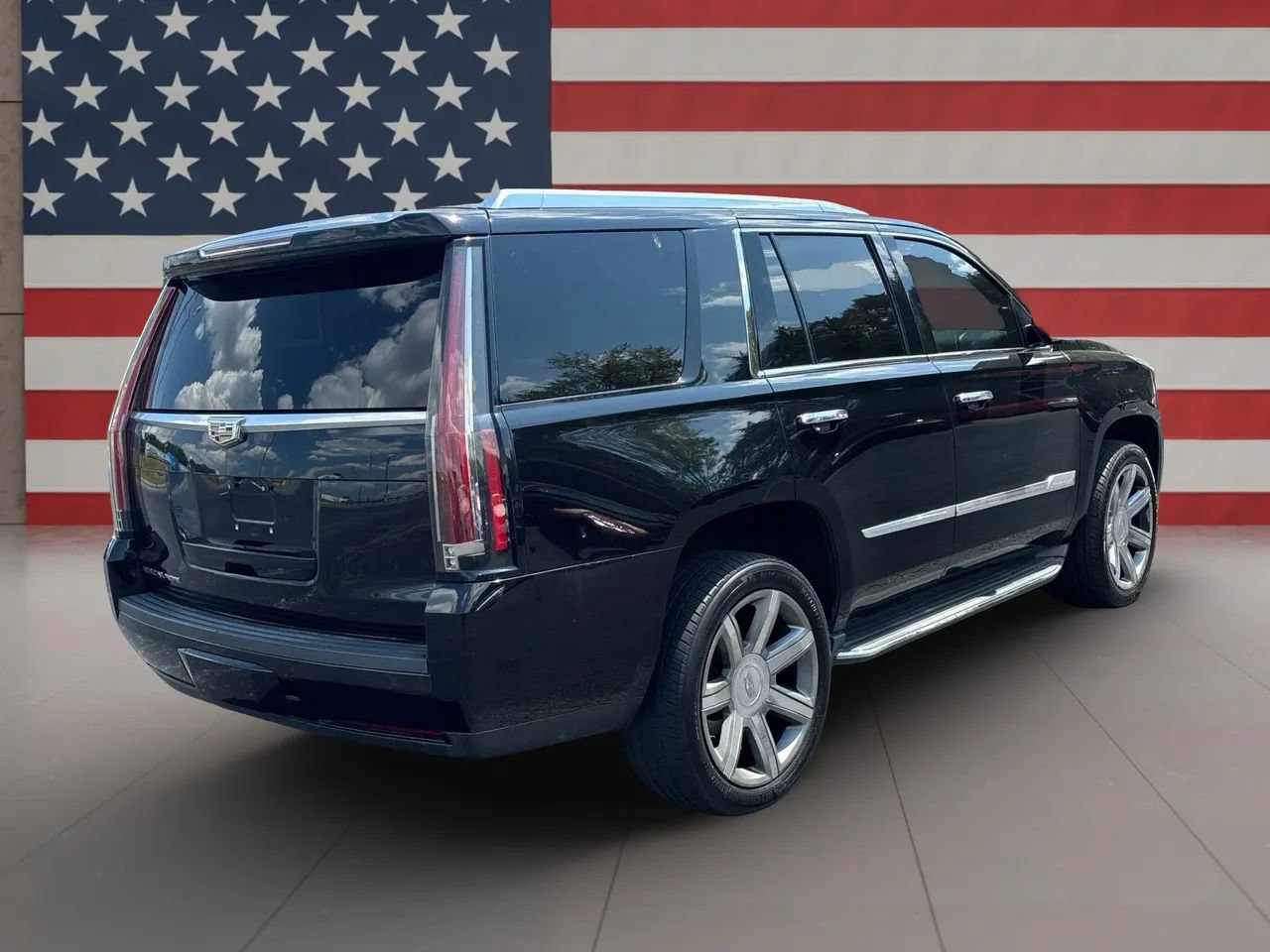 Used 2015 Cadillac Escalade Luxury AWD/4WD image 7