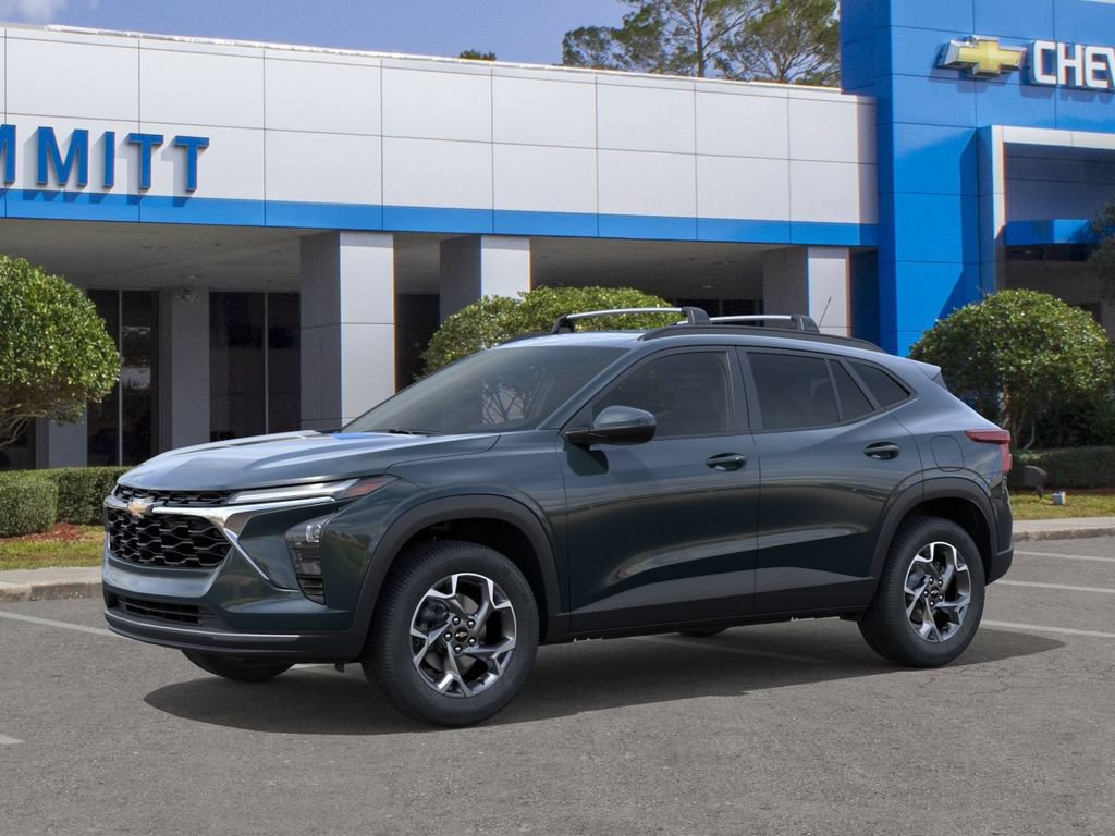 New 2026 Chevrolet Trax LT w/ Sunroof Package FWD image 2