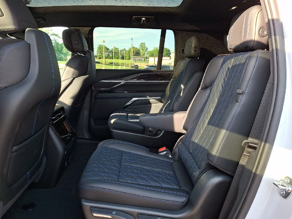 New 2026 Cadillac Escalade IQL Sport 1 AWD/4WD image 5