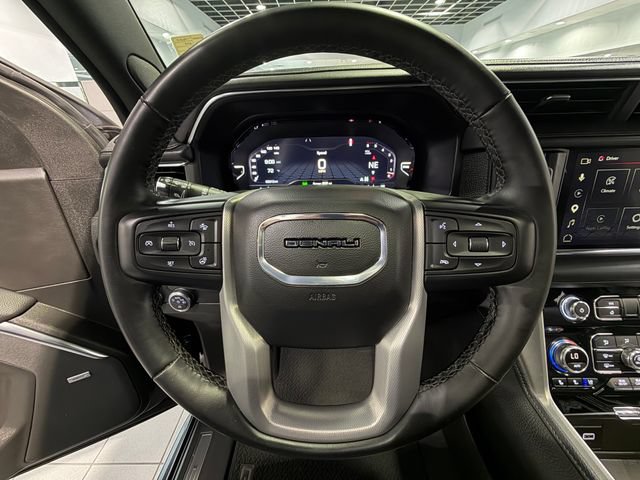 Used 2023 GMC Yukon XL Denali AWD/4WD image 17