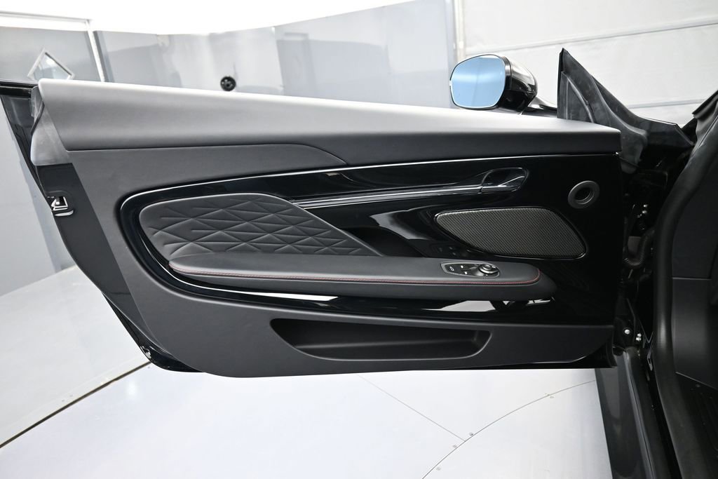 Used 2025 Aston Martin DB12 Coupe RWD image 15