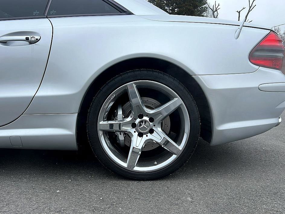 Used 2007 Mercedes-Benz SL 55 AMG 5.5L AMG image 12