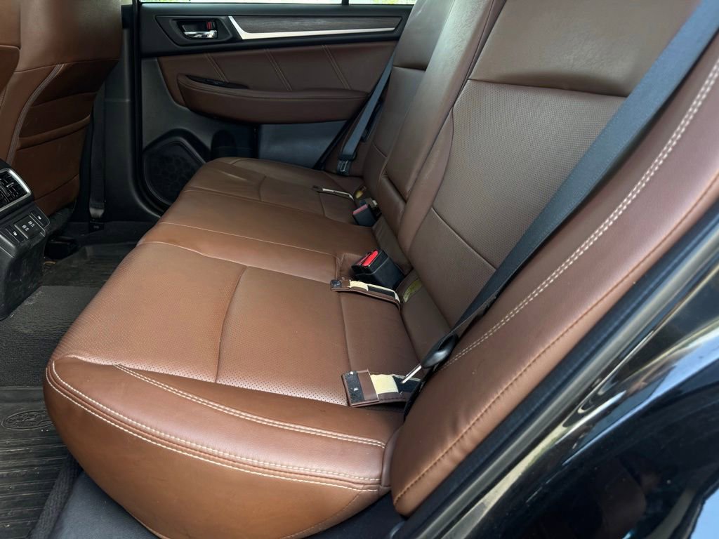 Used 2019 Subaru Outback 3.6R Touring AWD/4WD image 16