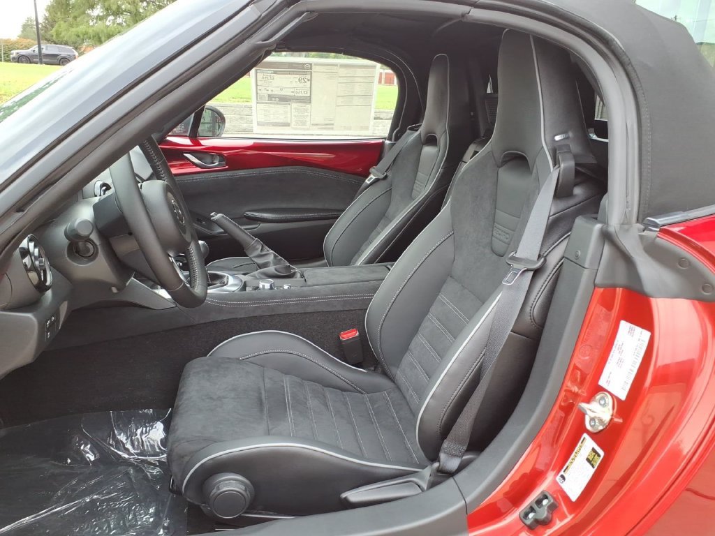 New 2026 MAZDA MX-5 Miata Club w/ Brembo/BBS/Recaro Package RWD image 12
