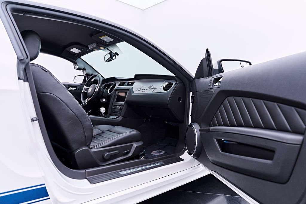 Used 2011 Ford Mustang GT Premium w/ Electronics Pkg RWD image 36