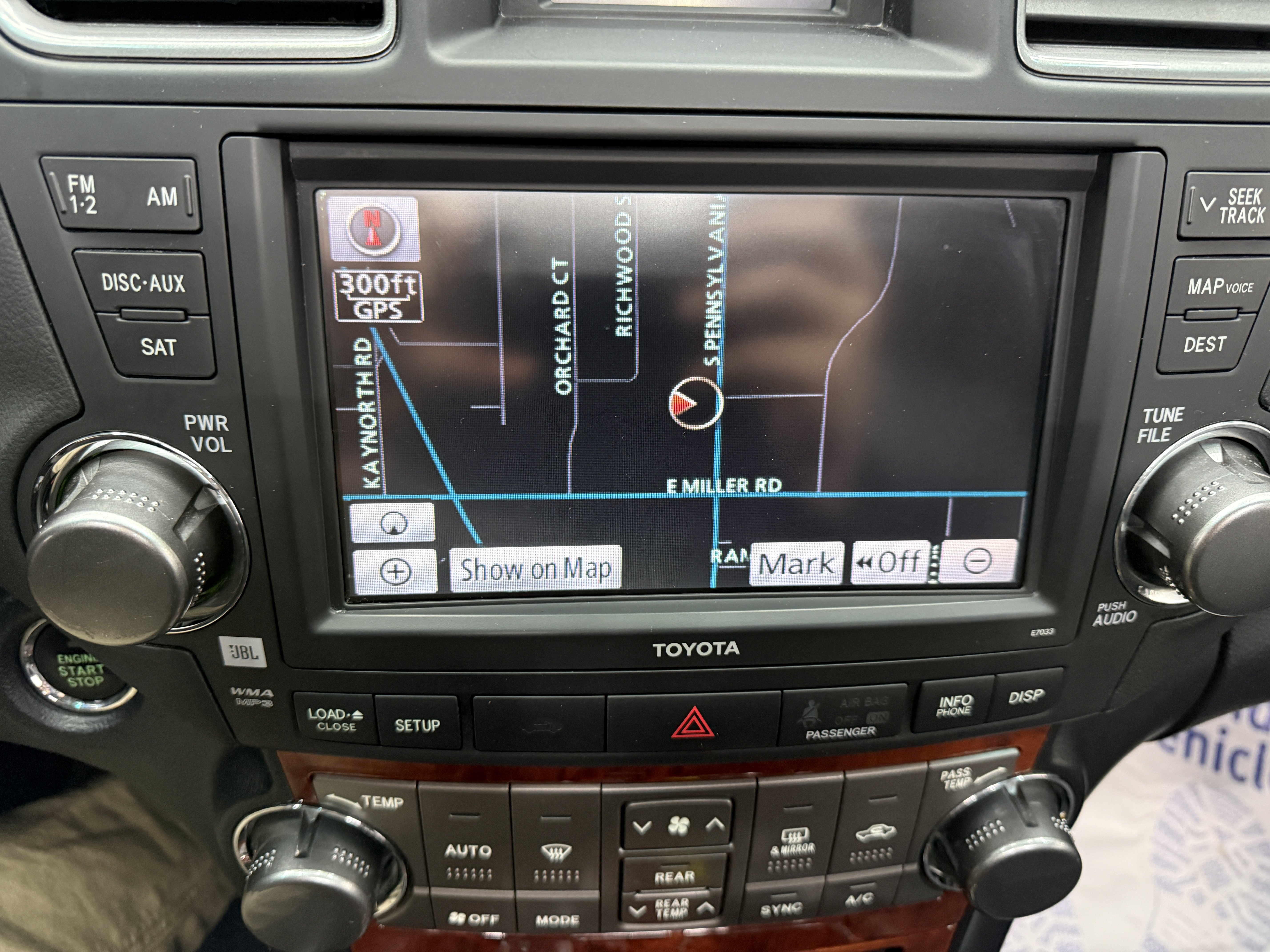 Used 2012 Toyota Highlander Limited AWD/4WD image 16