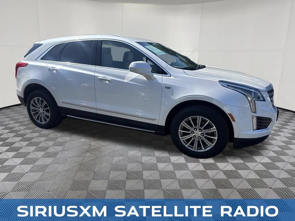 Used 2017 Cadillac XT5 Luxury AWD/4WD image 6