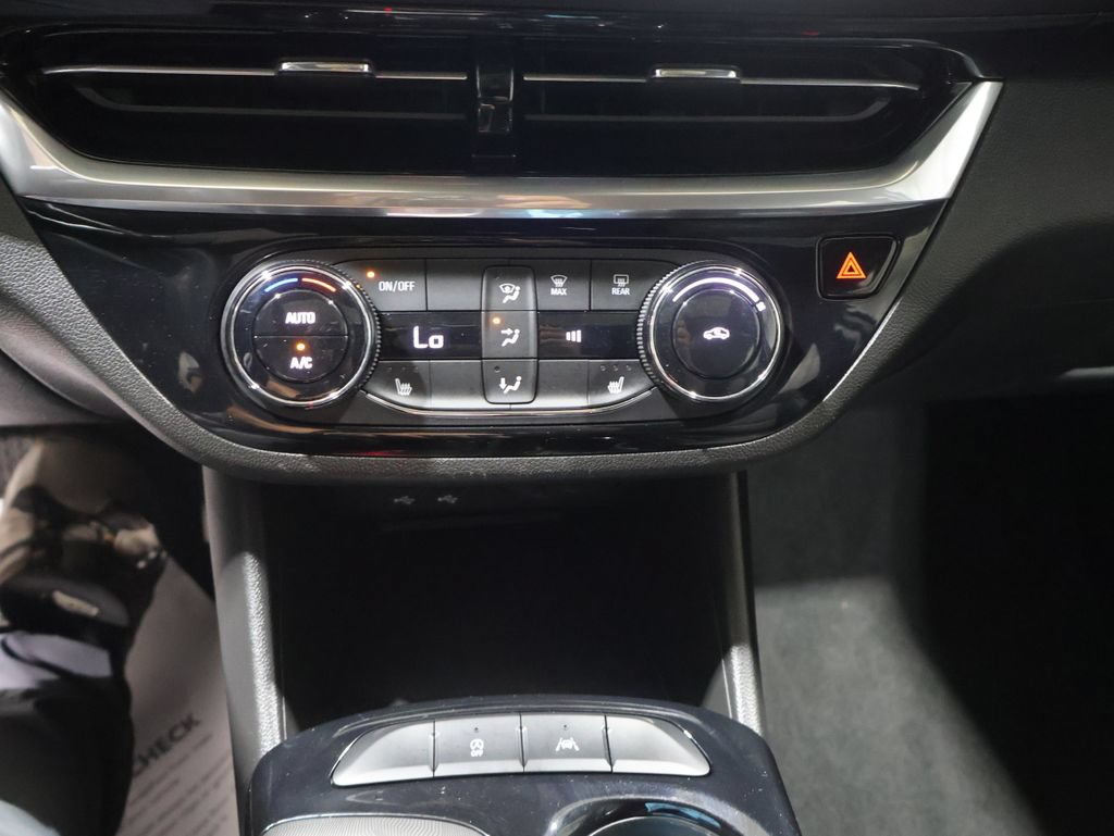 Used 2024 Buick Envista Sport Touring w/ Experience Buick Package FWD image 27