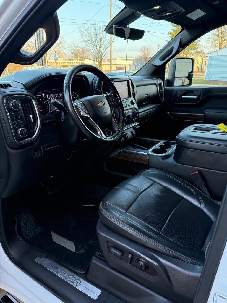 Used 2022 Chevrolet Silverado 3500 High Country AWD/4WD image 9
