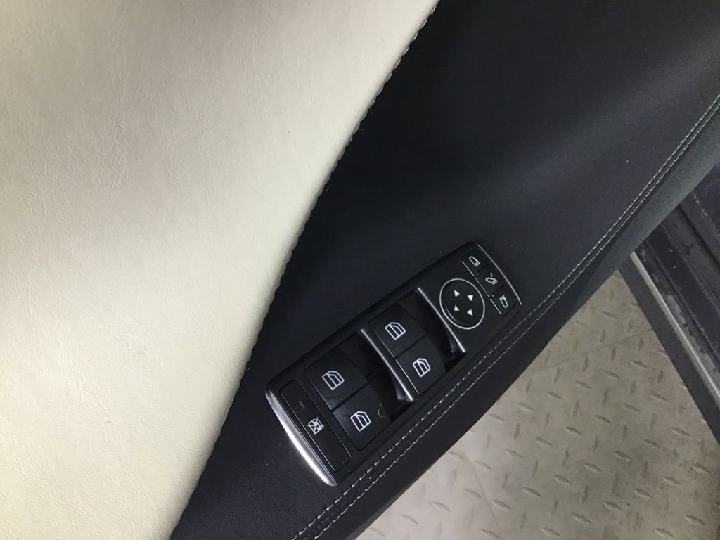 Used 2018 Tesla Model S 100D image 30
