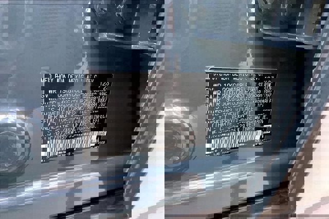 Certified 2024 Honda HR-V Sport image 32