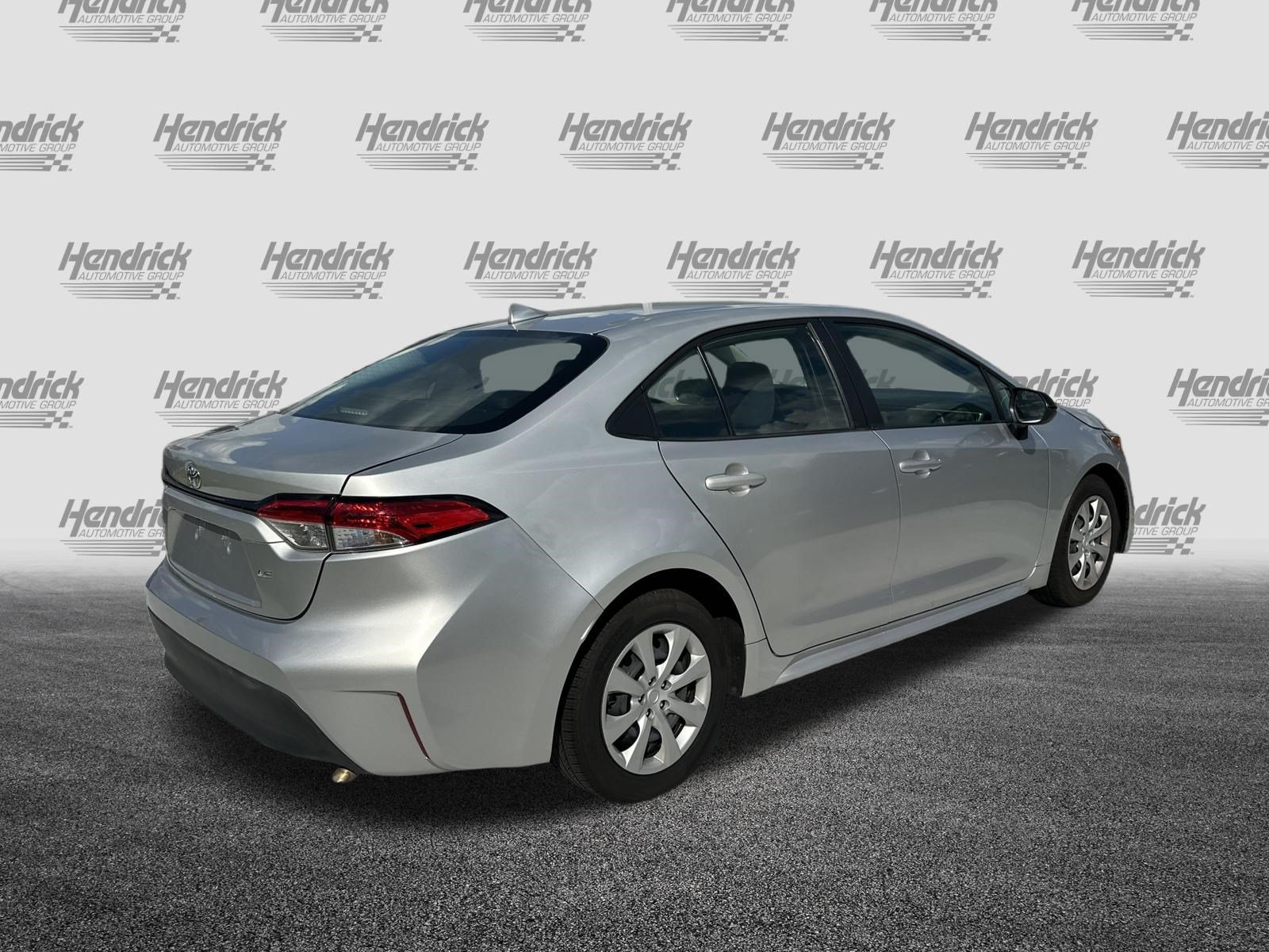Used 2025 Toyota Corolla LE FWD image 10