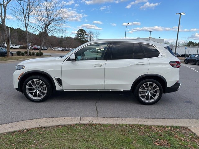 Used 2024 BMW X5 xDrive40i image 4