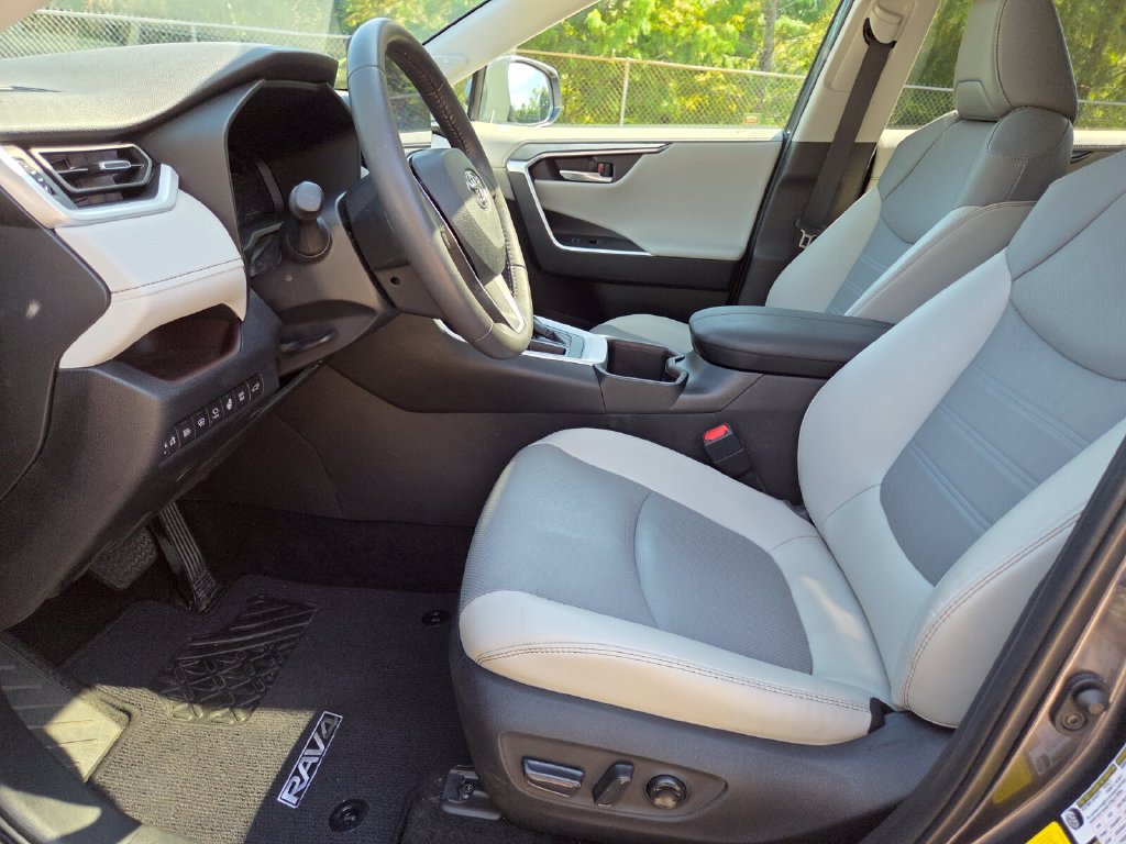 Certified 2023 Toyota RAV4 Limited FWD image 25